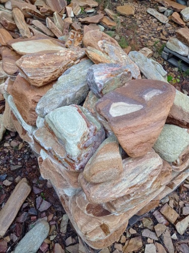 Златолит жёлтый, жёлто-зелёный глыбки и валуны для ланшафтного дизайна купить в Озёрске