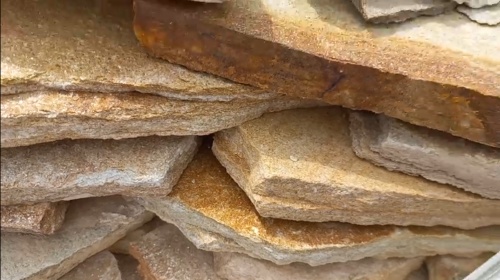 Плитняк златолит жёлтый золотистый для отмостки купить в Озёрске