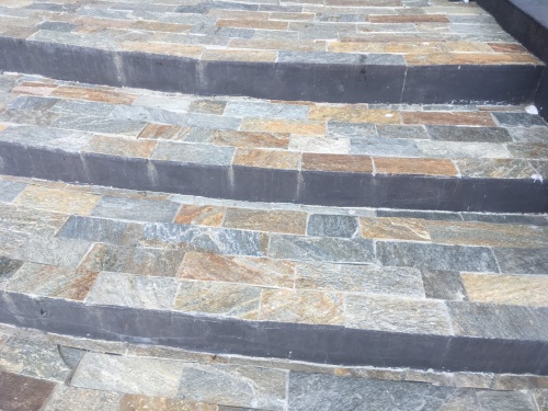 Плитка из Златолита Уральского для лестницы купить в Озёрске