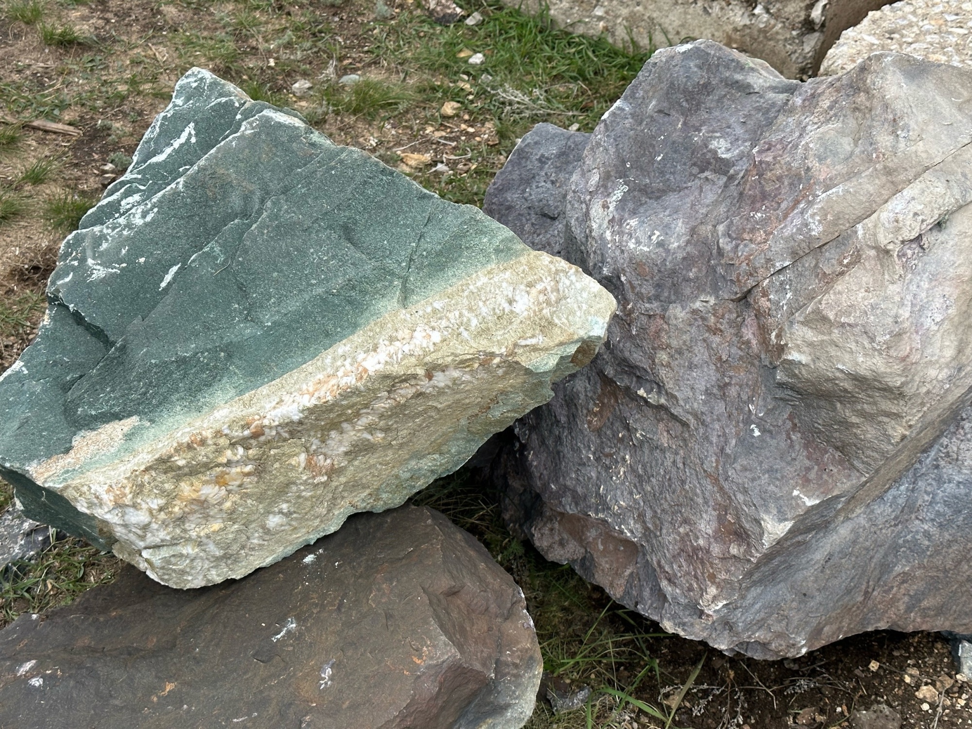 Камни для ландшафтного дизайна зелёные 10-60 килограмм купить в Озёрске