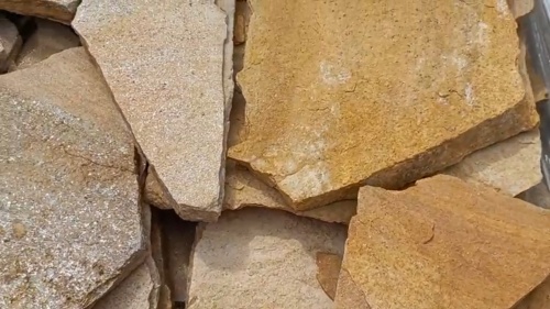 Плитняк златолит жёлтый для цоколя купить в Озёрске