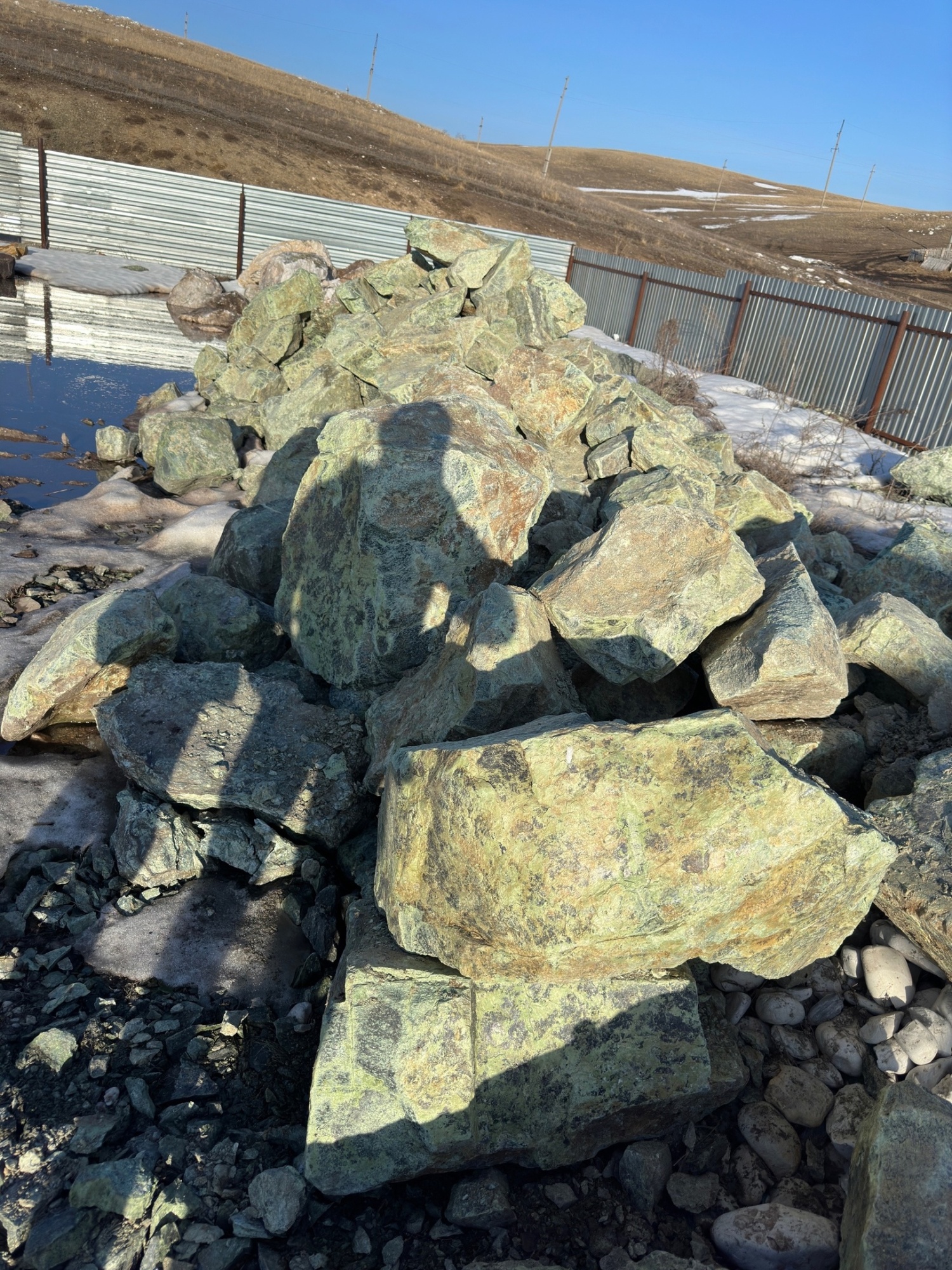 Камни для ландшафтного дизайна зелёные 10-60 килограмм купить в Озёрске