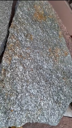 Плитняк златолит серебристый для цоколя, отмостки купить в Озёрске