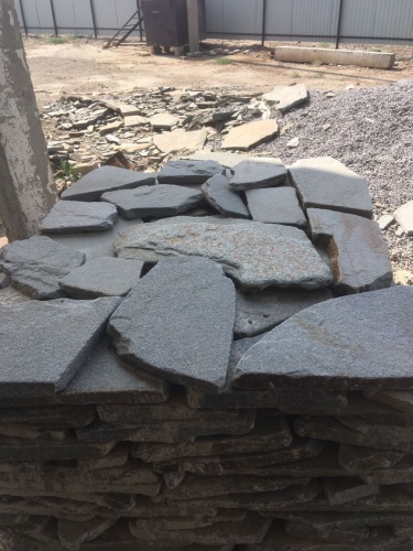 Златолит серебристый галтованный для лестниц купить в Озёрске